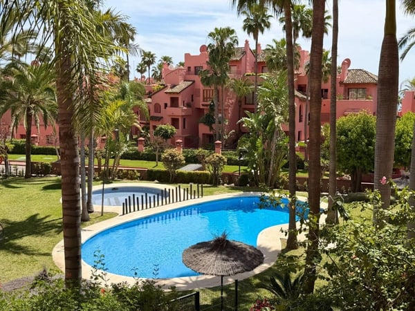Apartment in Estepona - view 1
