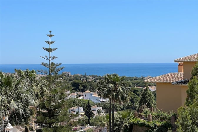 House in Sitio de Calahonda - view 1