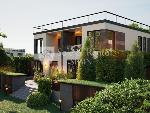 House in Lloret de Mar - view 1