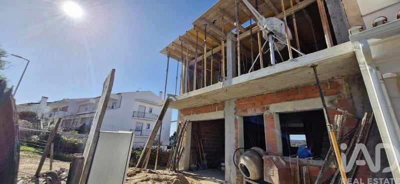 House in Rio Maior - view 1