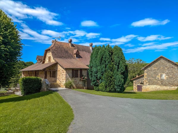House in Lacapelle-Marival - view 1