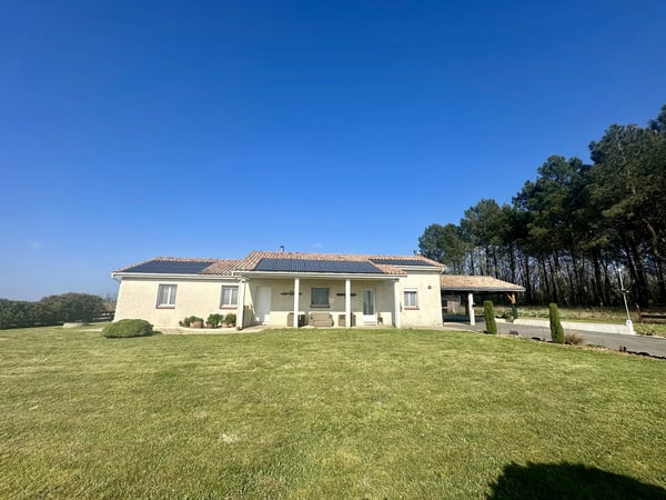 House in Armillac - view 1