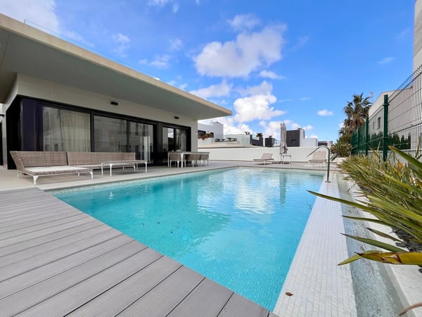 Villa in Dehesa de Campoamor - view 1