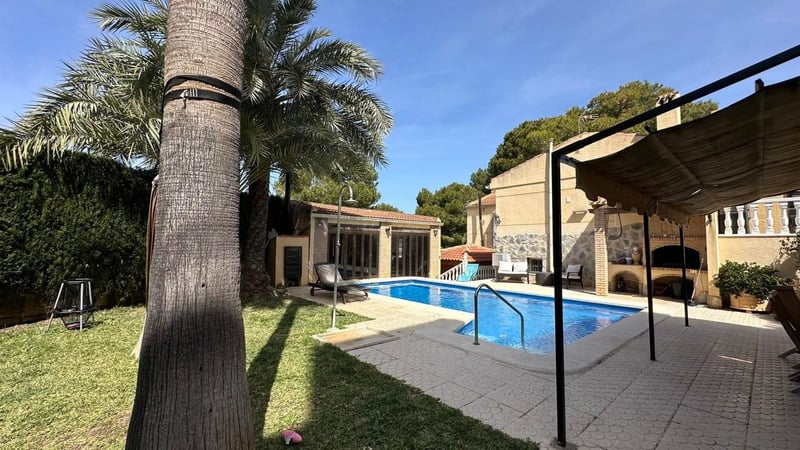 Villa in Torrevieja - view 1