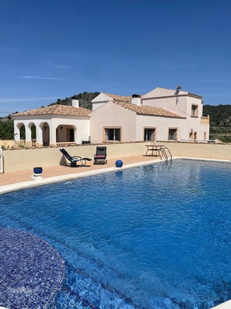 House in Las Encebras - view 1