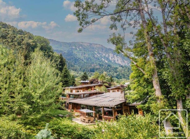 House in Les Houches - view 1