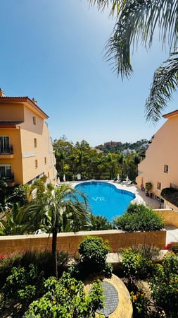 Apartment in Nueva Andalucia - view 1