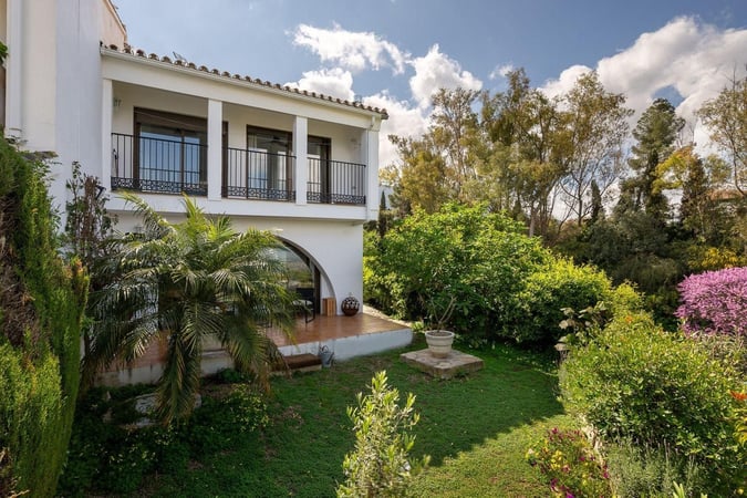 Villa in Alhaurin el Grande - view 1
