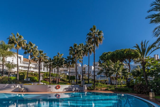 Penthouse in Elviria - view 1