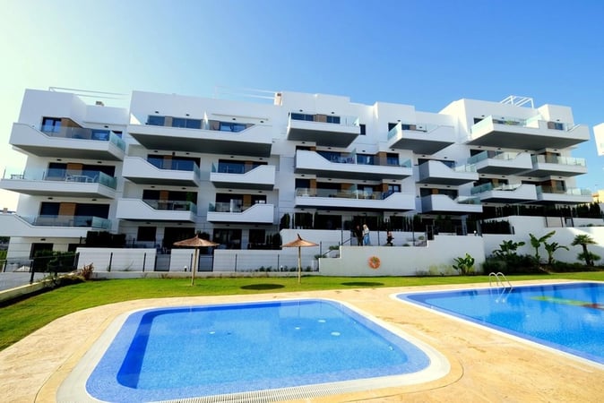 Apartment in Villamartin - view 1