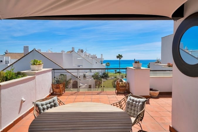 Penthouse in Casares - view 1