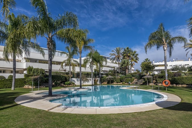 Apartment in Nueva Andalucia - view 1