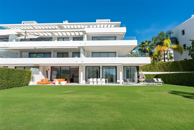 Apartment in Estepona - view 1