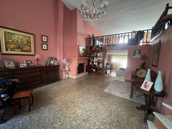 House in Estepona - view 1