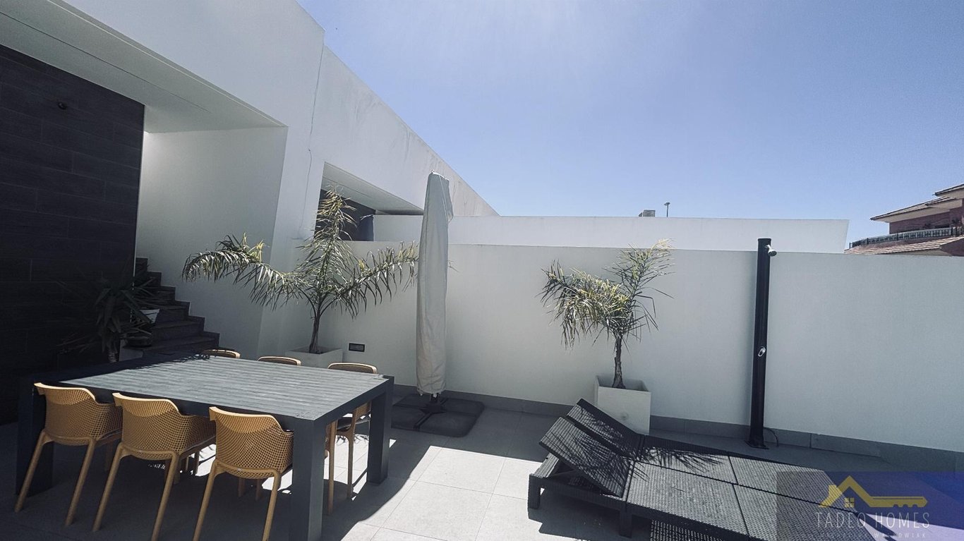 Villa in Roldan - Image 3