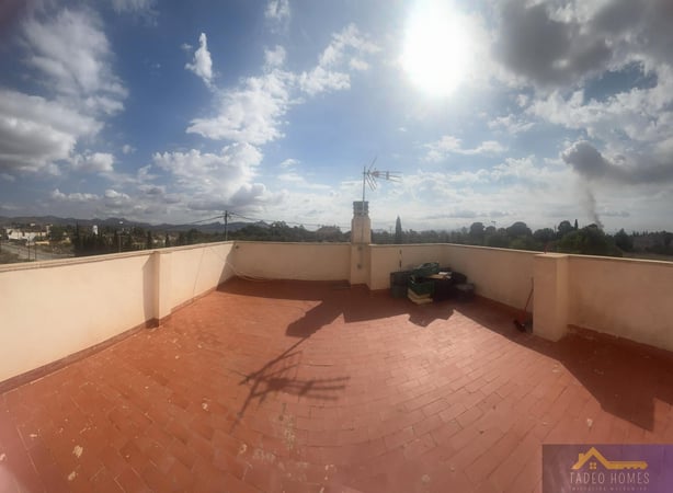 House in Los Banos - view 1