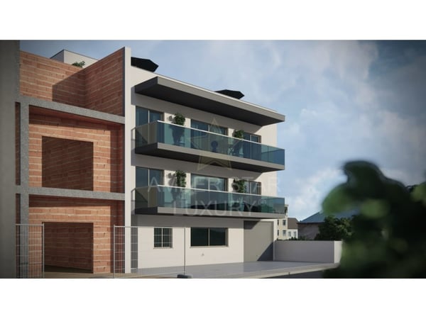 Apartment in Quarteira - view 1