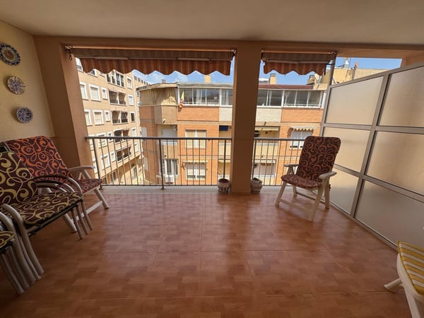House in Guardamar del Segura - view 1