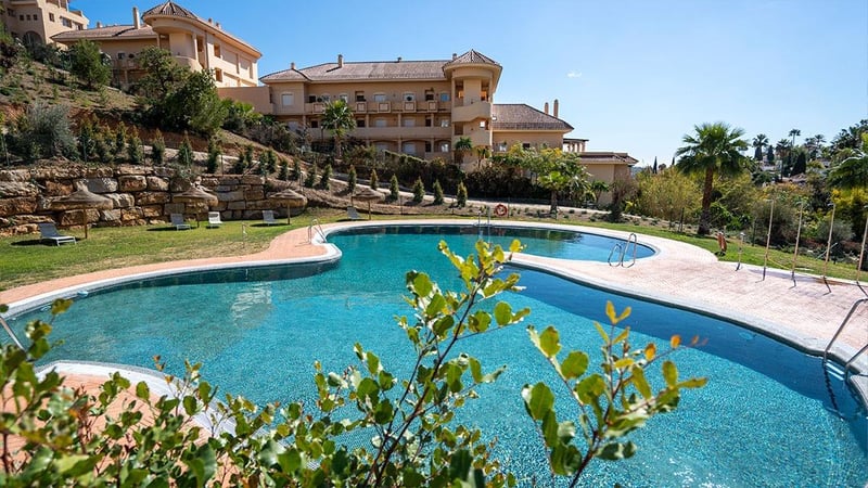 Apartment in Nueva Andalucia - view 1