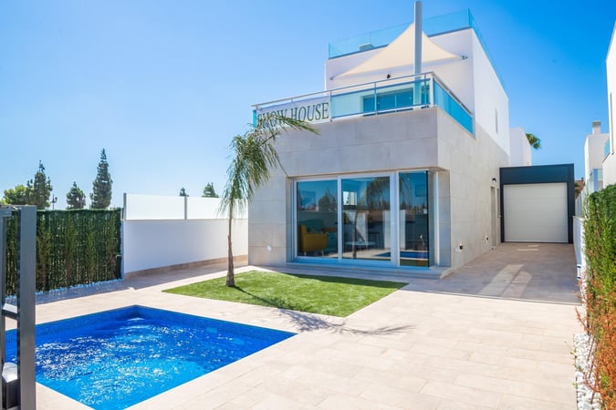 Villa in Torre del Rame - view 1