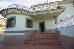 Villa in Residencia los Altos - view 1