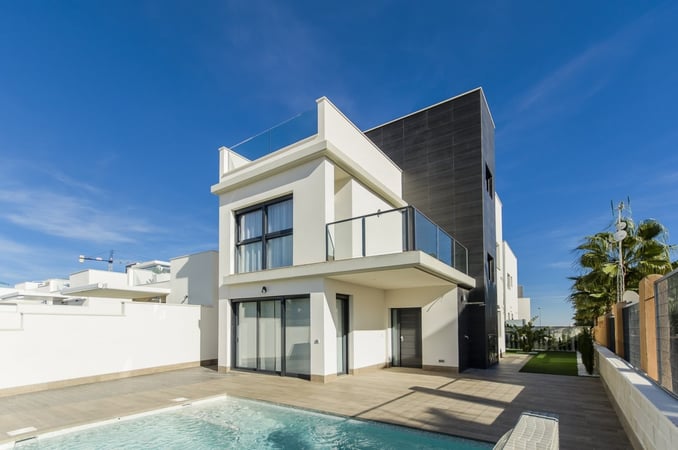Villa in San Miguel de Salinas - view 1