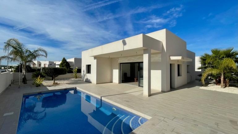 Villa in Rafal - view 1