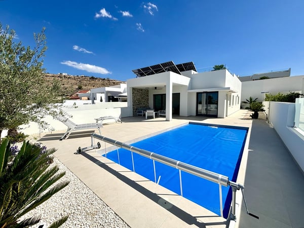 Villa in Rojales - view 1