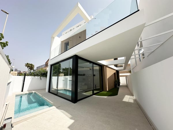 Villa in Torre de la Horadada - view 1