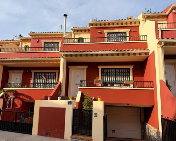 Villa in Catral - view 1