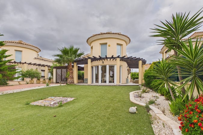 Villa in Casas del Cura - view 1