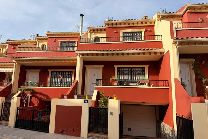 House in Catral - view 1