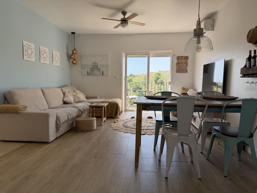 Apartment in Calahonda - Image 3