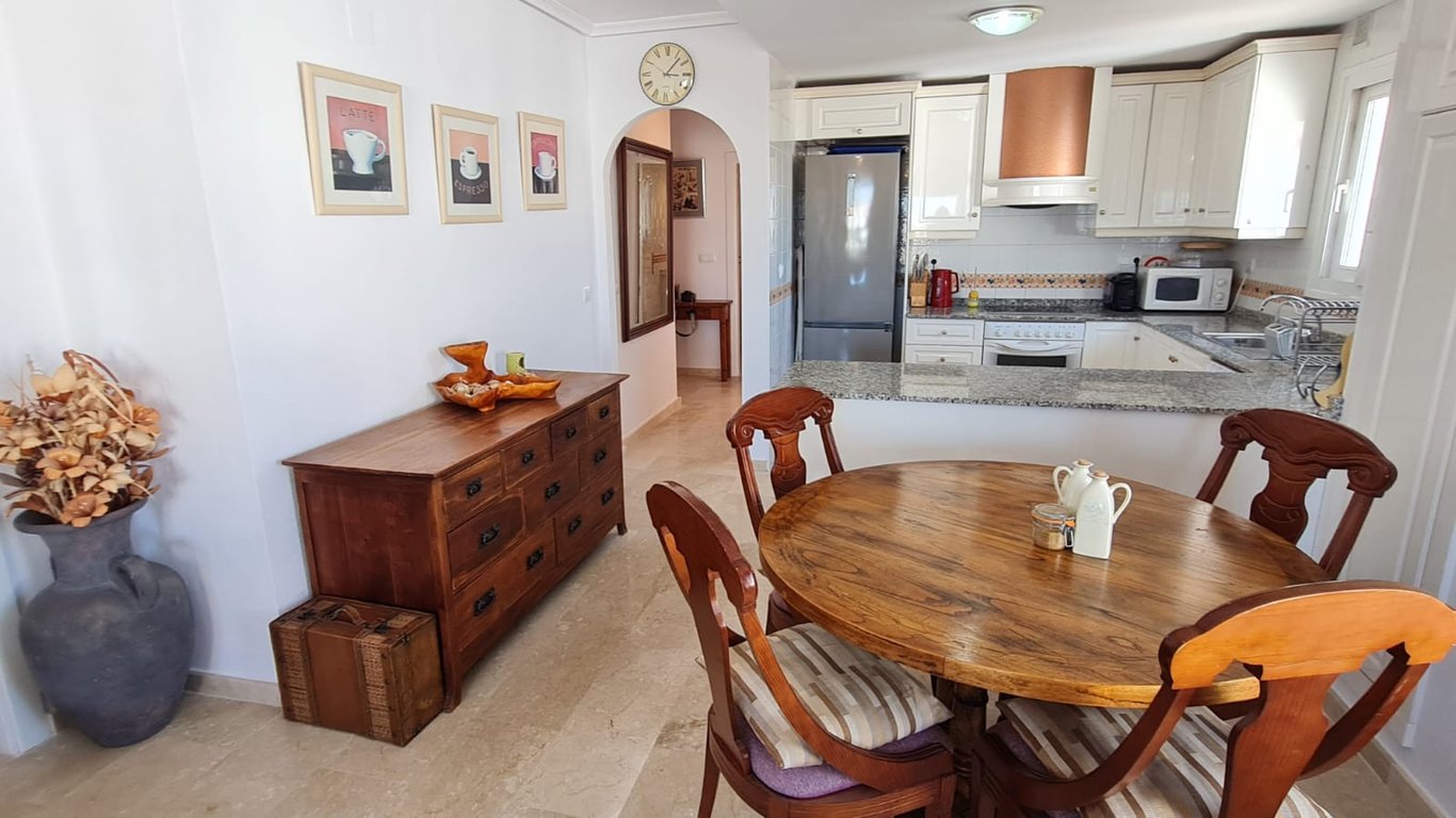 Apartment in Villamartin - Image 2