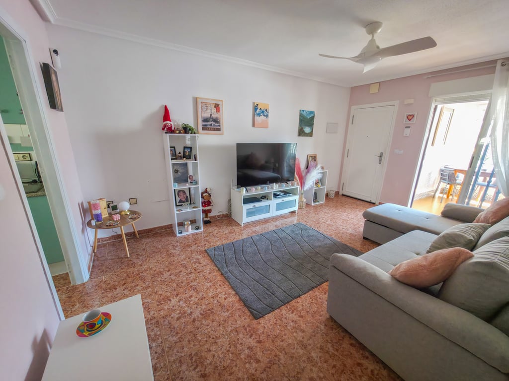 Apartment in Los Montesinos - Image 2
