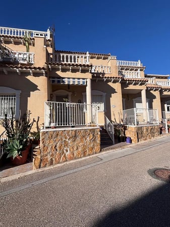House in Villamartin - view 1