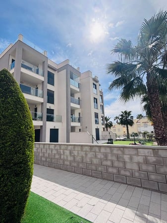 House in Villamartin - view 1