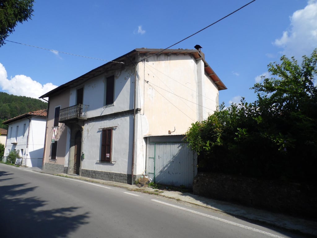 House in Villa Collemandina - Image 3