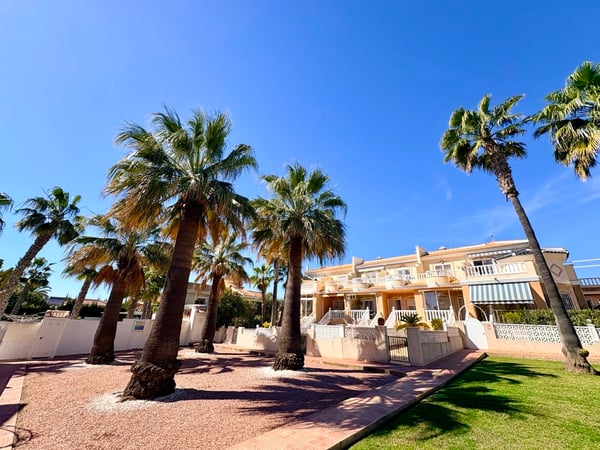 House in Rojales - view 1