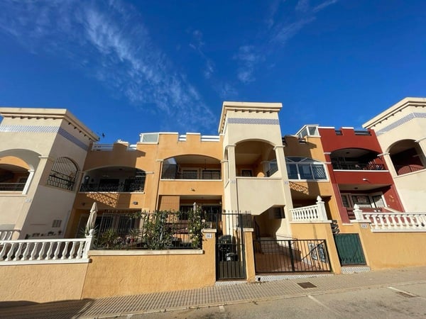 Penthouse in Residencia los Altos - view 1