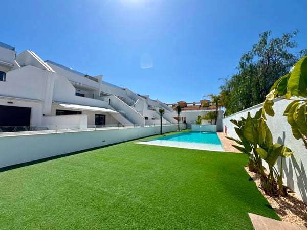 House in Torre de la Horadada - view 1
