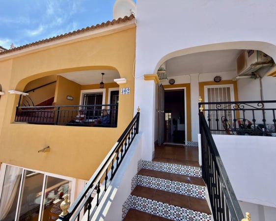House in Los Montesinos - view 1