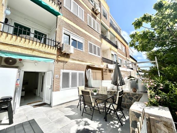 House in La Zenia - view 1