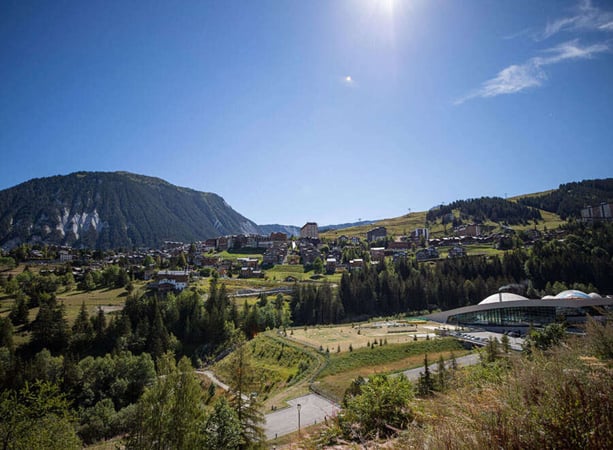 Apartment in Courchevel - view 1