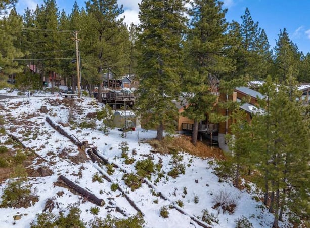 House in Truckee - view 1