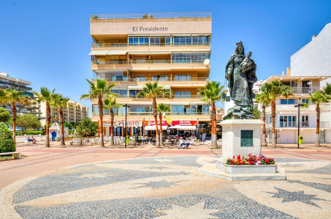 Apartment in Fuengirola - view 1