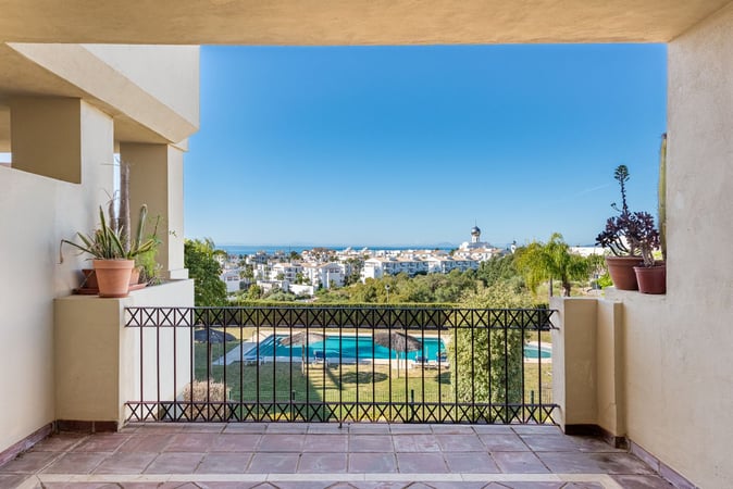 Apartment in Estepona - view 1