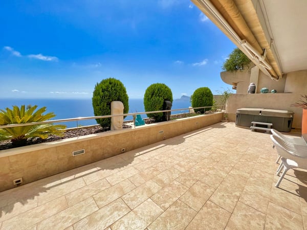 Apartment in Altea la Vella - view 1