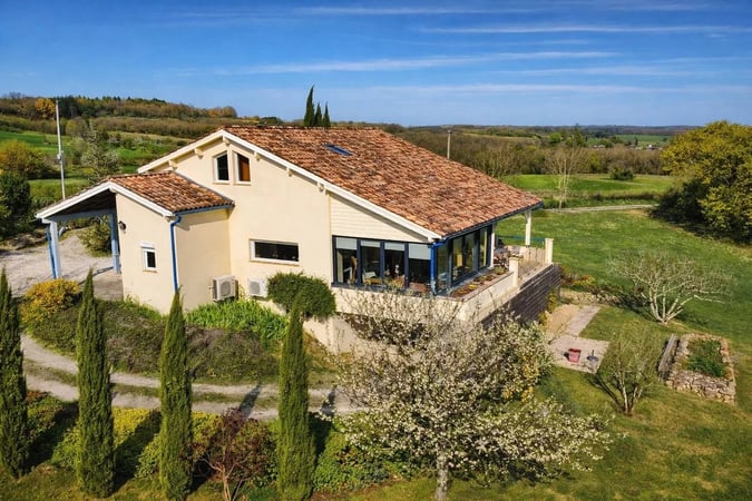 House in Montaigu-de-Quercy - view 1
