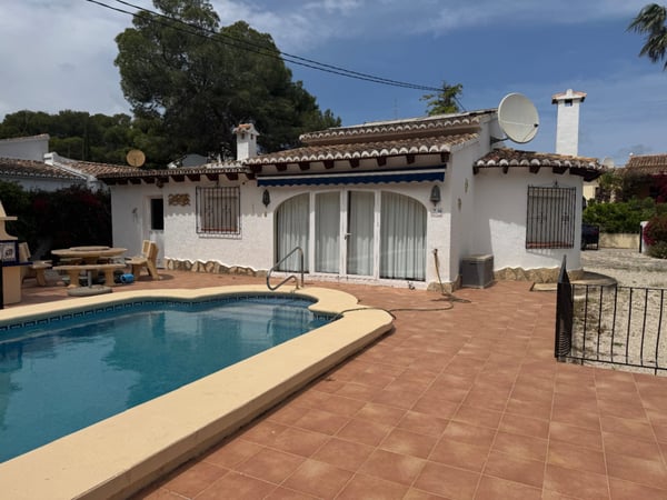 Villa in Moraira - view 1